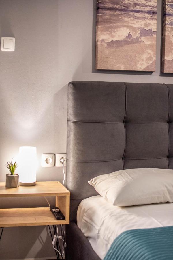 Fav Flat In Atény